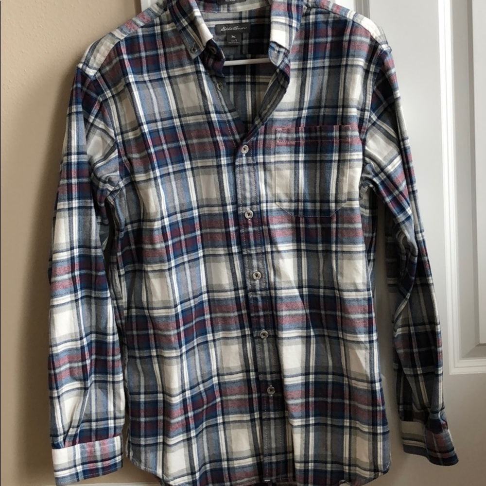 *Like New*-Guys Eddie Bauer Button Down Shirt